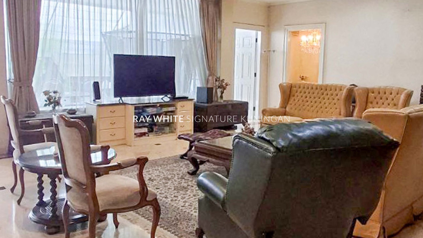 Dijual Rumah Mewah di Kawasan Elite Kebayoran Baru Jakarta Selatan