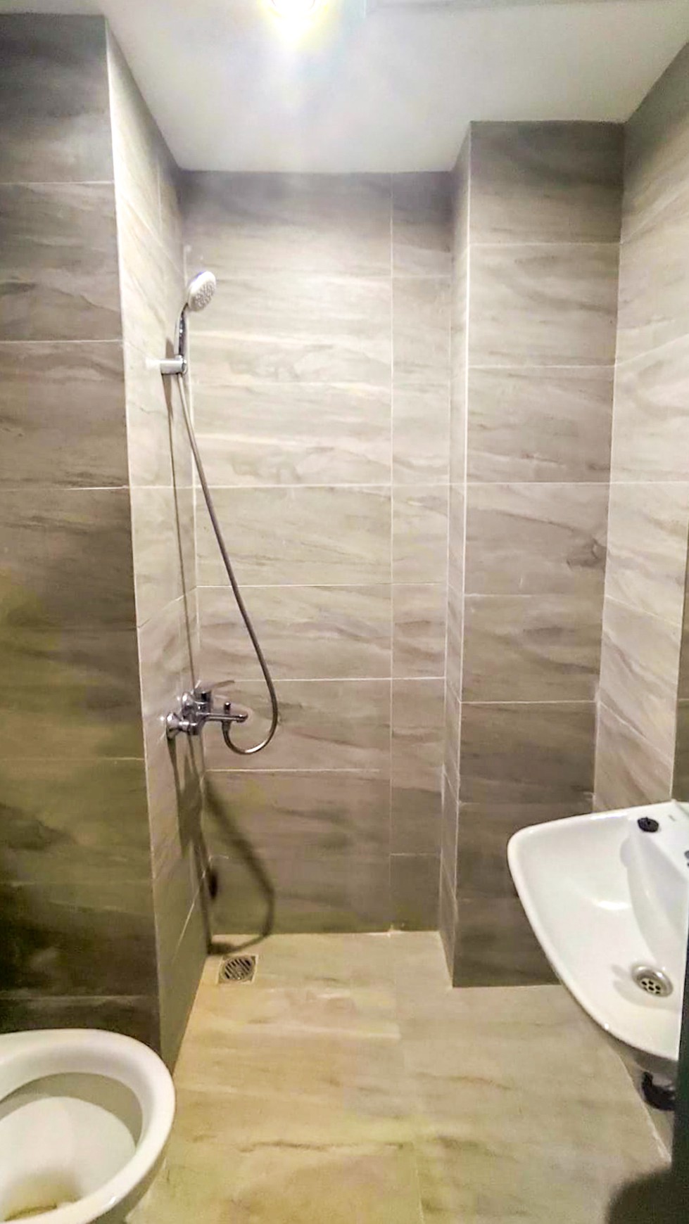 UNIT STUDIO APARTEMEN COLLINS BOULEVARD, BRAND NEW, SIAP HUNI, DEKAT KE GADING SERPONG, BSD, BINTARO