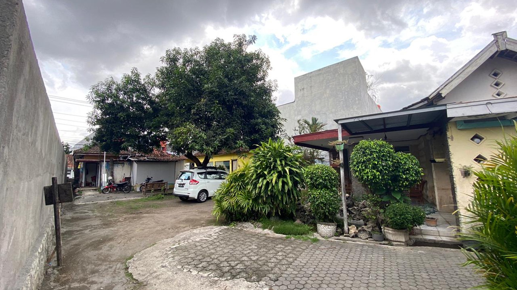 TANAH 1980 METER PERSEGI, DI JL GEJAYAN, DEKAT KAMPUS UNY, YOGYAKARTA