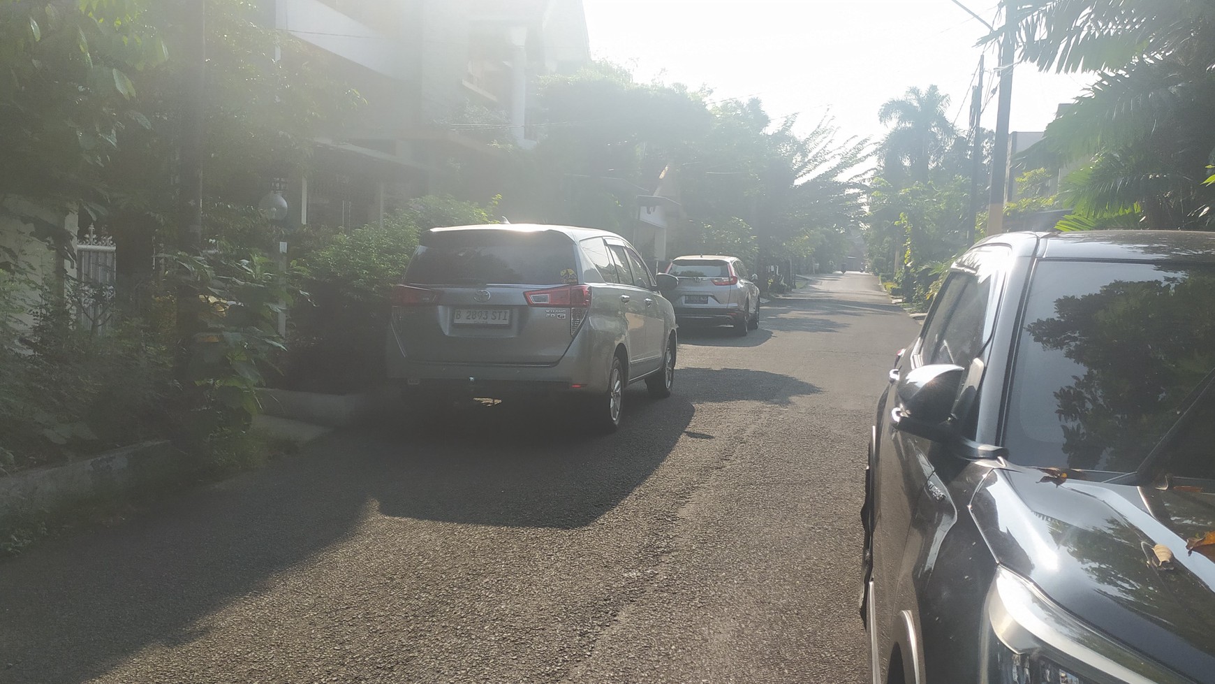 Rumah Lama siap huni dalam komplek yang asri dan nyaman Petukangan Pesanggrahan.