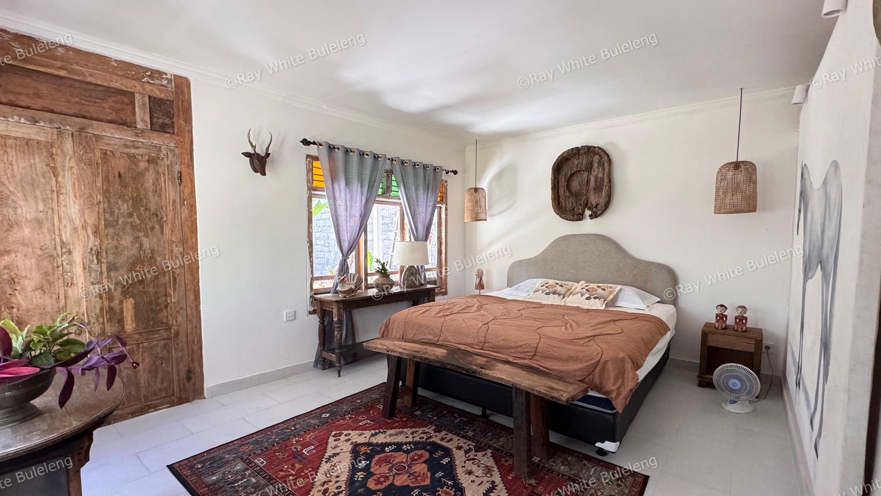 Unique House on Spacious Land in Prime Lovina Location