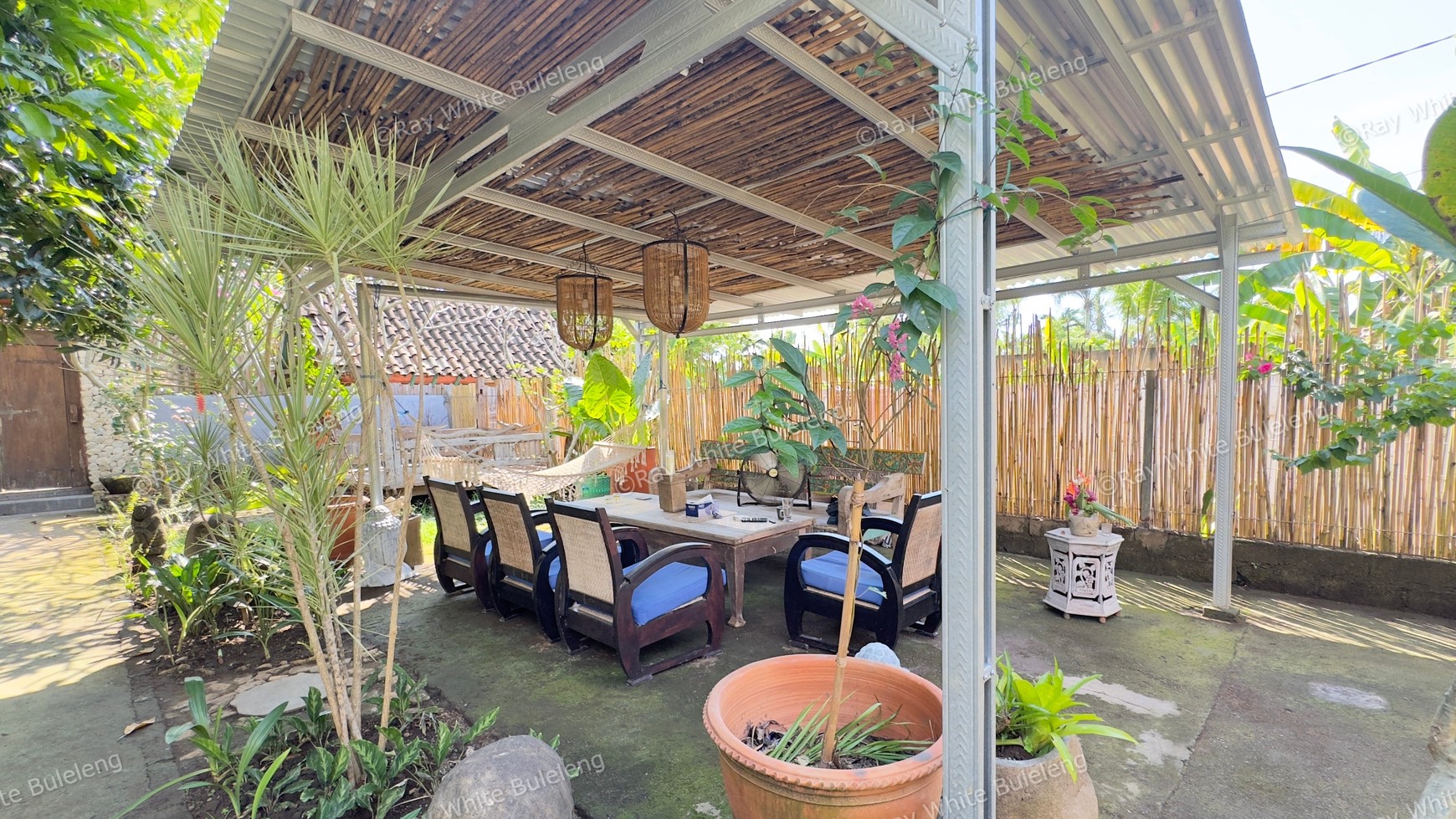 Unique House on Spacious Land in Prime Lovina Location