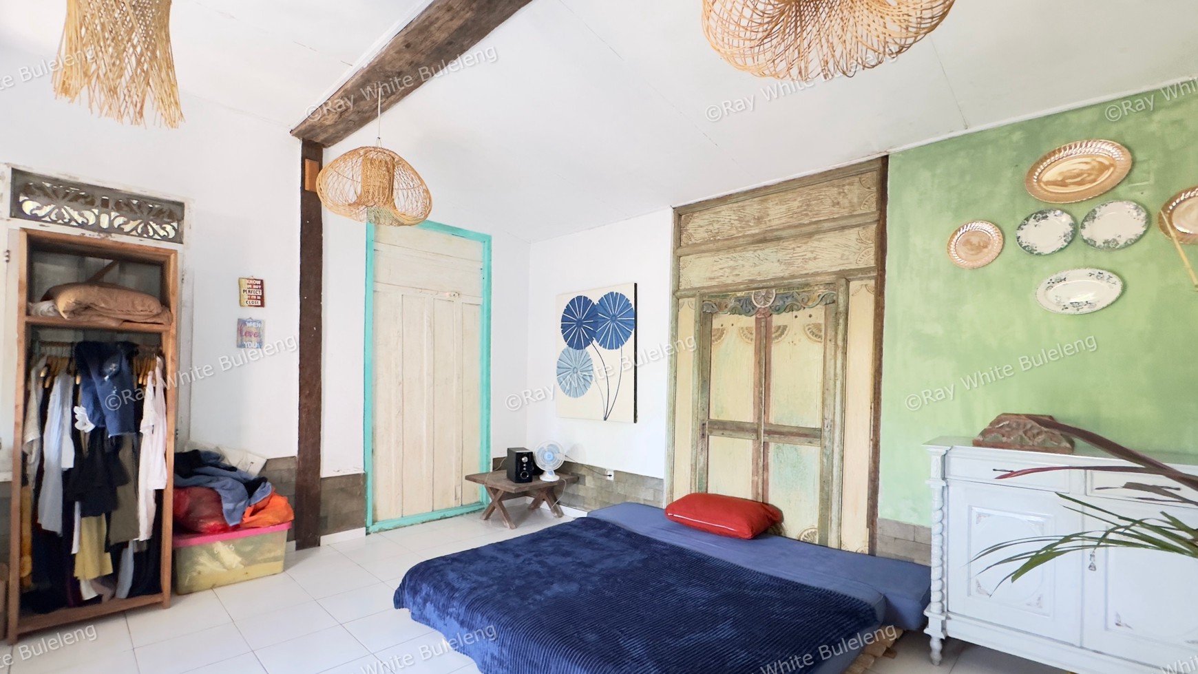 Unique House on Spacious Land in Prime Lovina Location