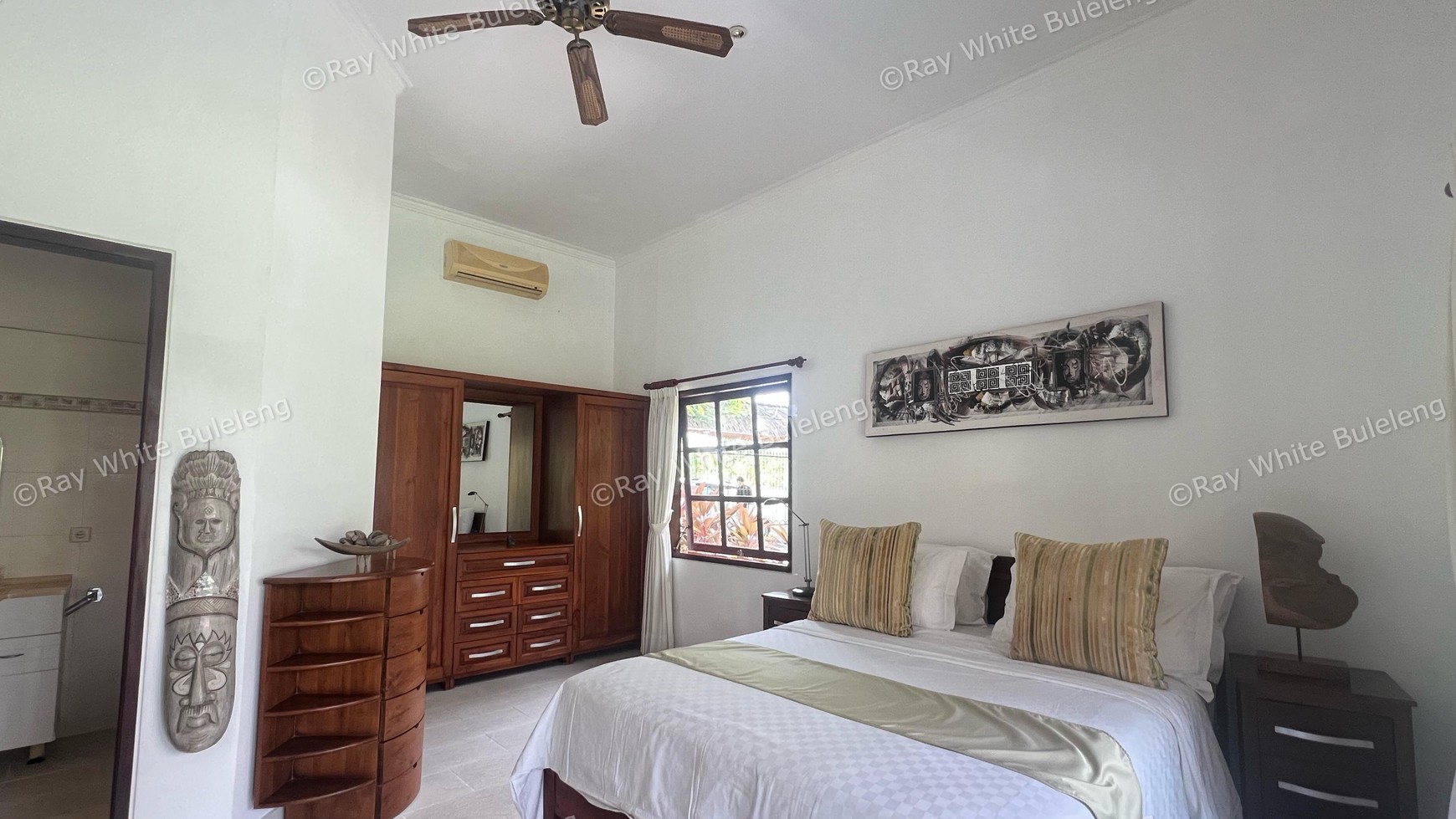 Beachfront Luxury Coastal Living in Dencarik