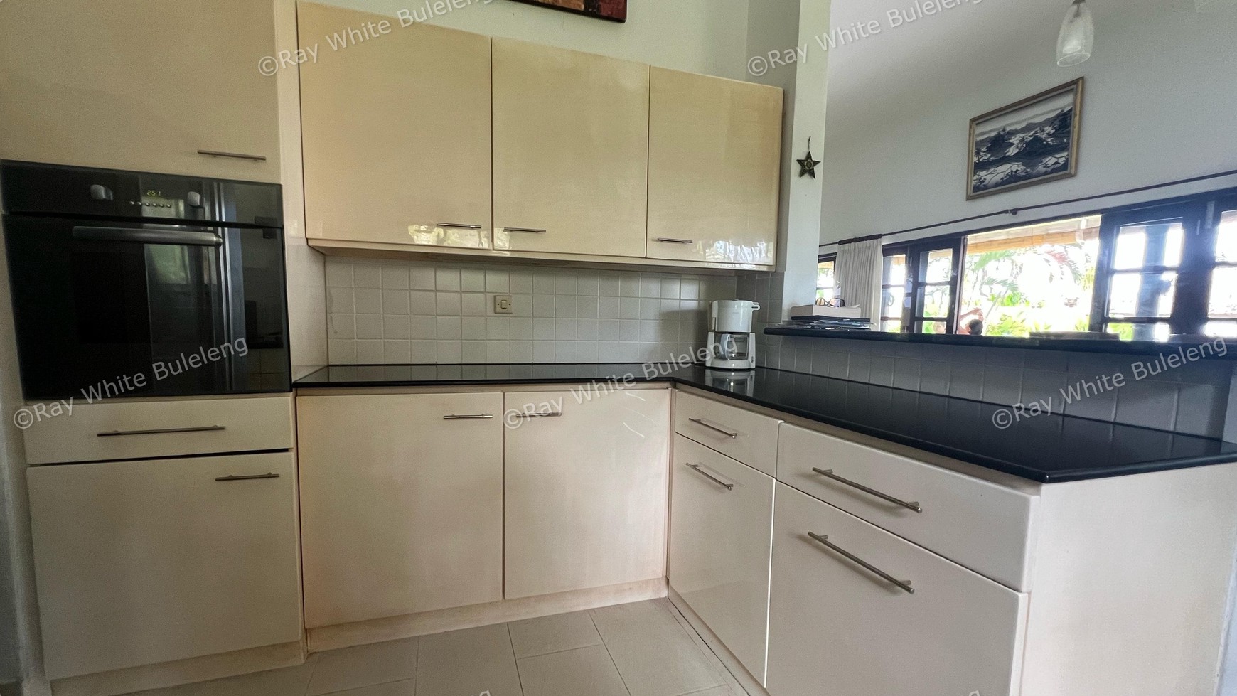 Beachfront Luxury Coastal Living in Dencarik