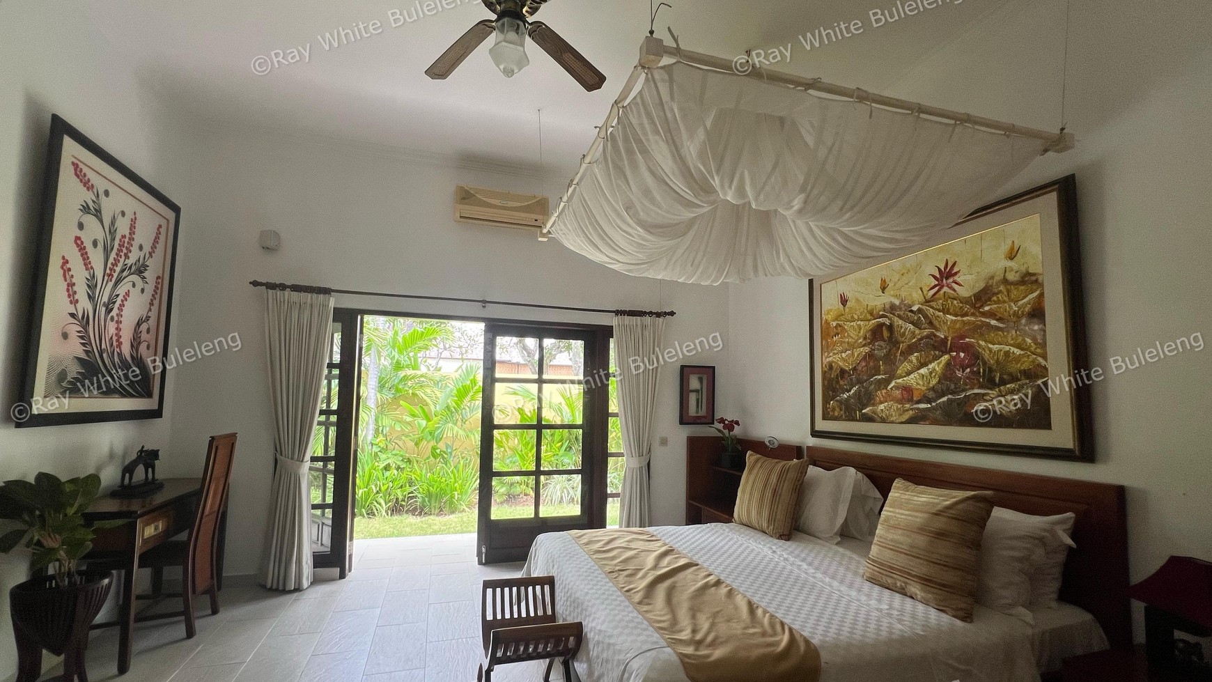 Beachfront Luxury Coastal Living in Dencarik