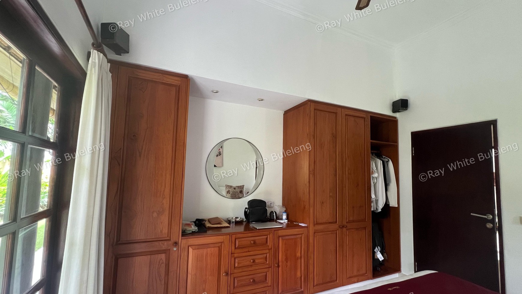 Beachfront Luxury Coastal Living in Dencarik
