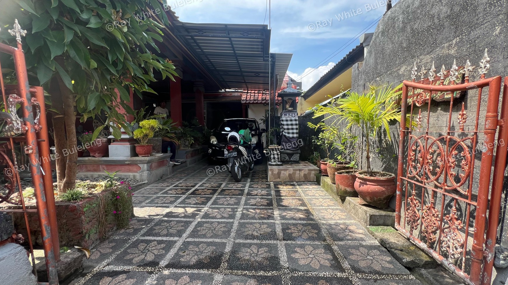 Authentic Balinese Charm House - A Home of Peace & Beauty