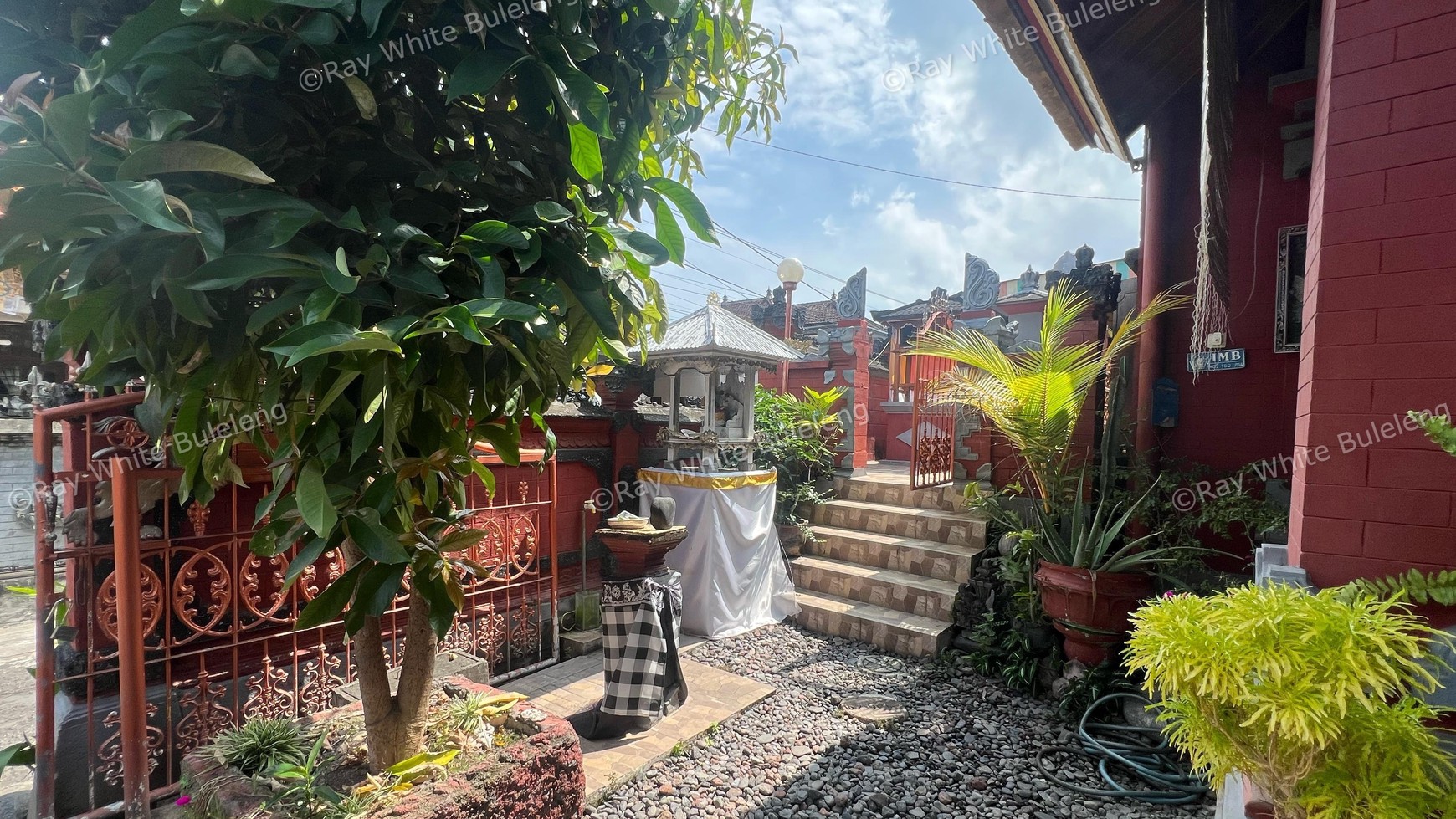 Authentic Balinese Charm House - A Home of Peace & Beauty