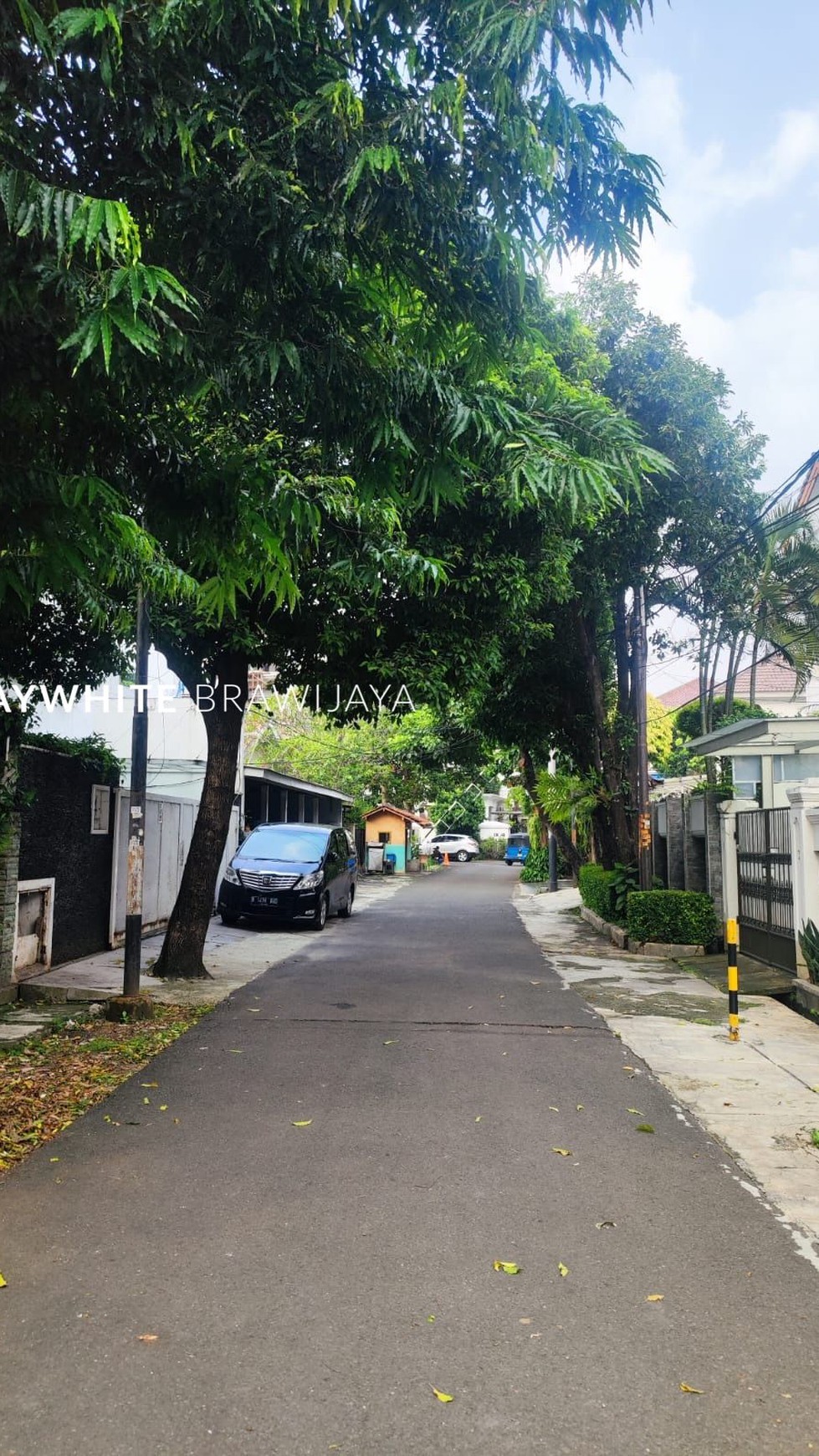 Rumah Hitung Tanah Lingkungan Tenang Area Kebayoran Baru