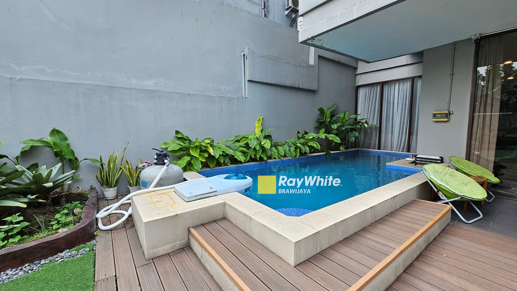 Essence Darmawangsa Townhouse, Kebayoran Baru, Jakarta Selatan, hanya 500 meter ke Mal Kemang Village
