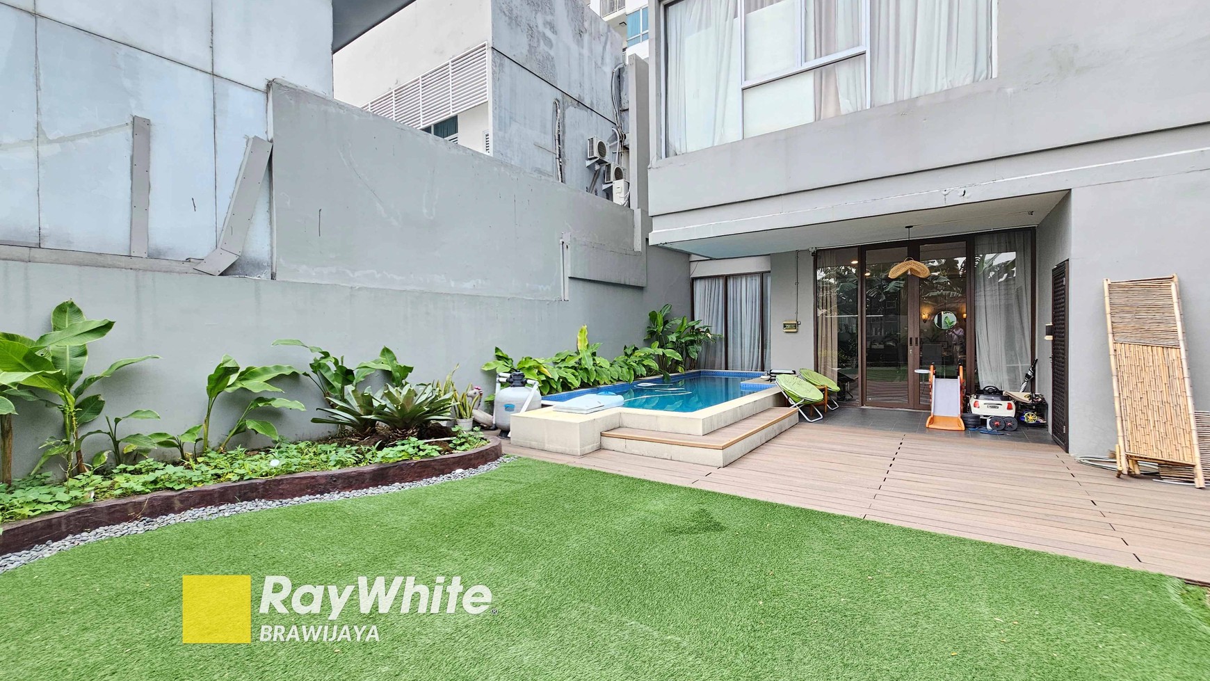 Essence Darmawangsa Townhouse, Kebayoran Baru, Jakarta Selatan, hanya 500 meter ke Mal Kemang Village