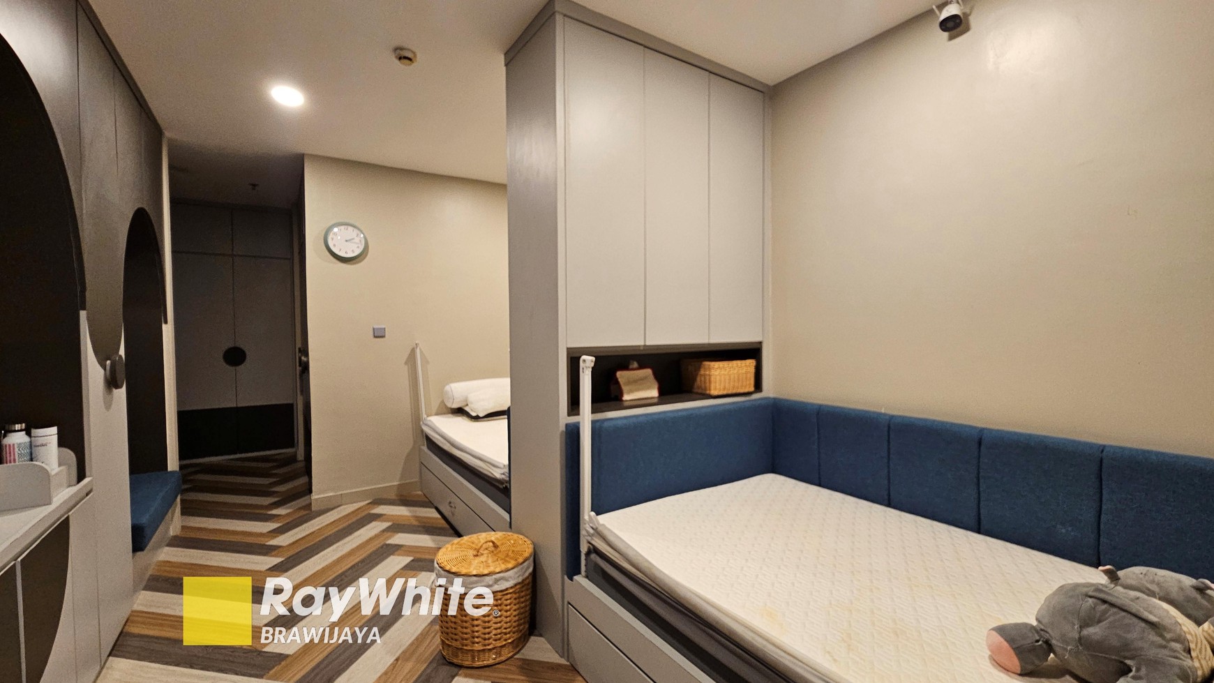 Essence Darmawangsa Townhouse, Kebayoran Baru, Jakarta Selatan, hanya 500 meter ke Mal Kemang Village