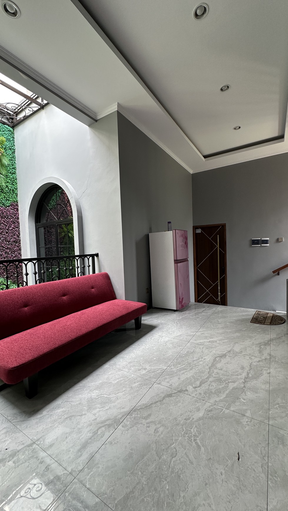 Rumah Baru Dan Bagus Di Cluster Lavesh Harapan Indah - Bekasi