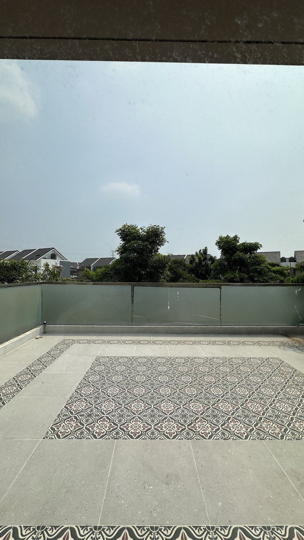 Rumah Baru Dan Bagus Di Cluster Lavesh Harapan Indah - Bekasi