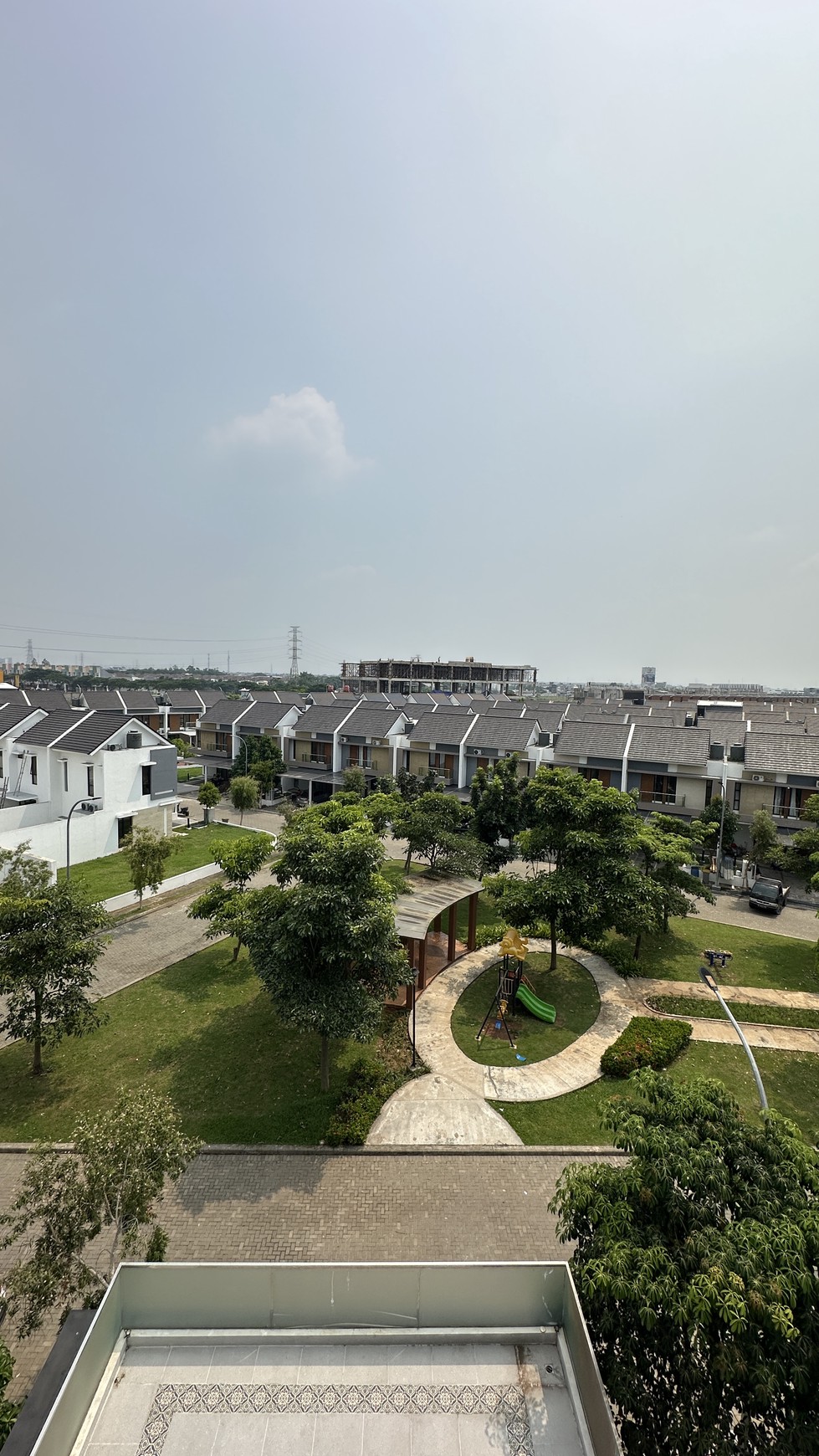 Rumah Baru Dan Bagus Di Cluster Lavesh Harapan Indah - Bekasi