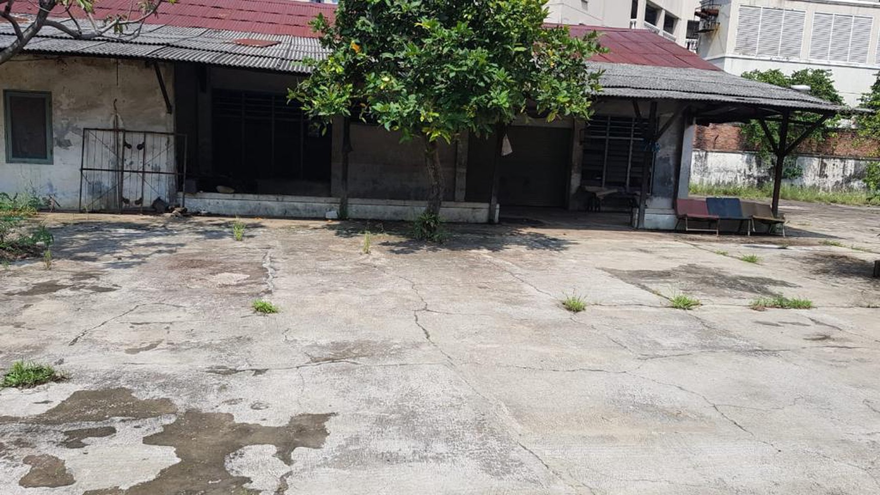 Gudang Karang Bolong Raya, Ancol Barat