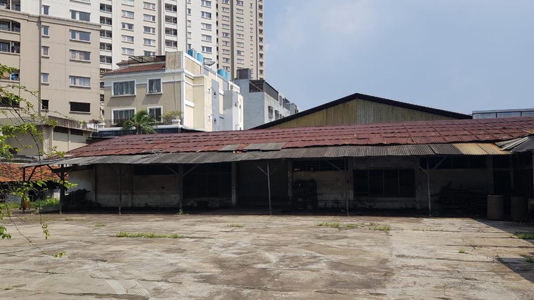 Gudang Karang Bolong Raya, Ancol Barat