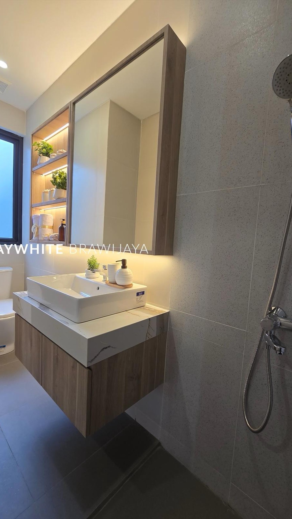 Townhouse Modern Lokasi Strategis Area Cilandak