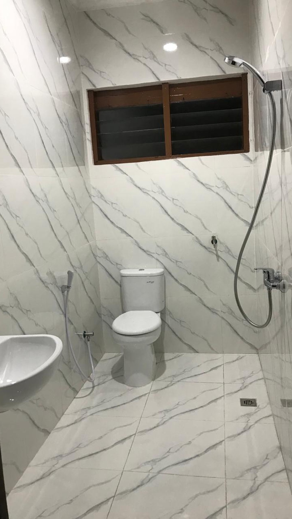 rumah darmo permai, 1.5 lt siap huni dekat Pakuwon mal