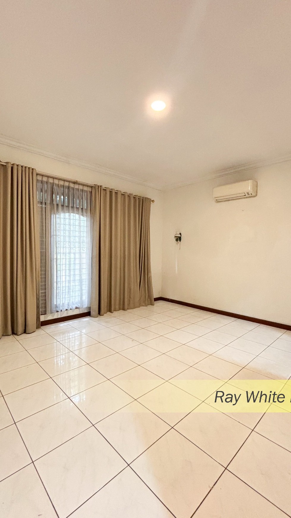 RUMAH ASRI DALAM CLUSTER MALEO BINTARO JAYA SEKTOR 9 - TANGERANG SELATAN