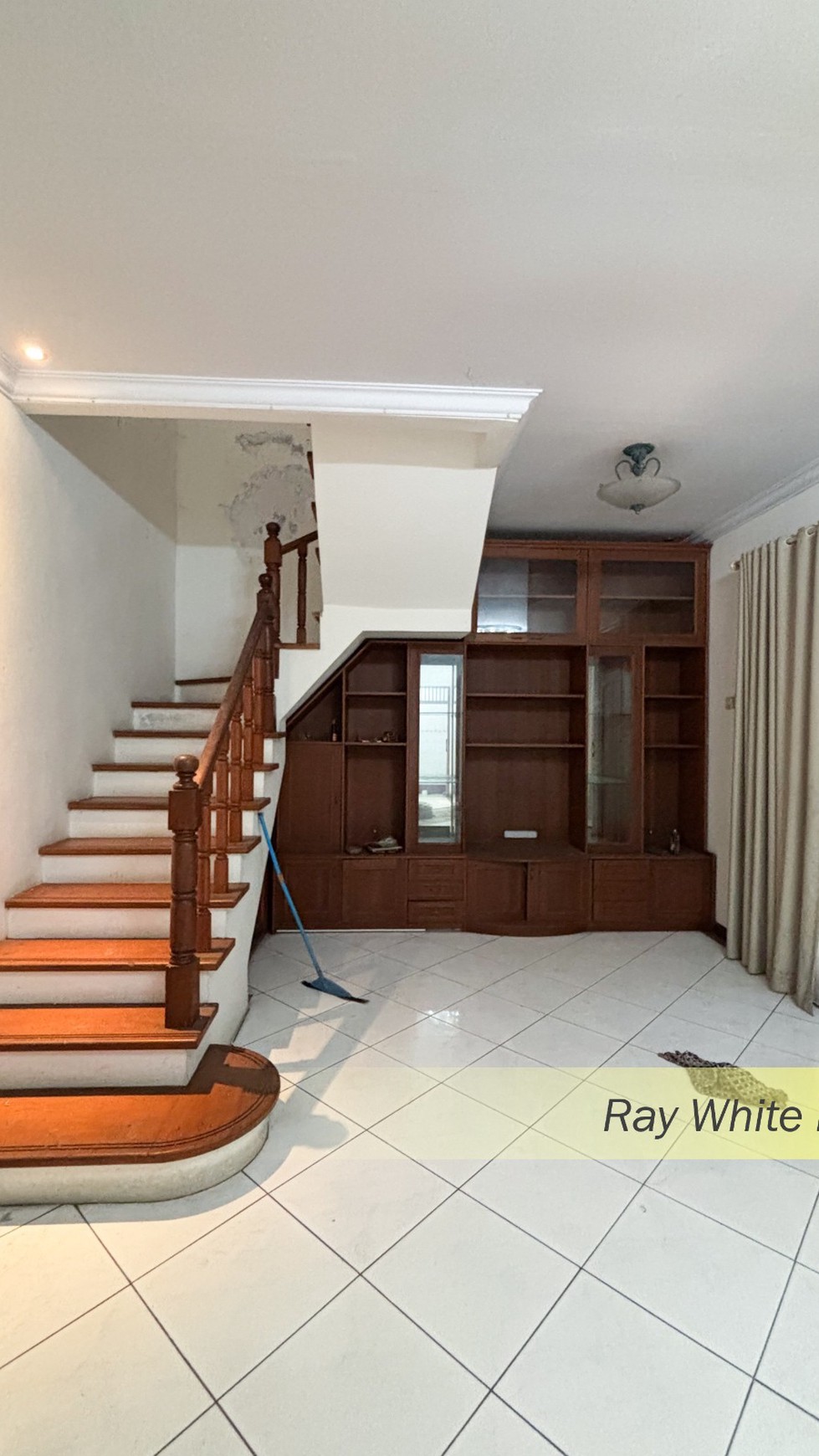 RUMAH ASRI DALAM CLUSTER MALEO BINTARO JAYA SEKTOR 9 - TANGERANG SELATAN