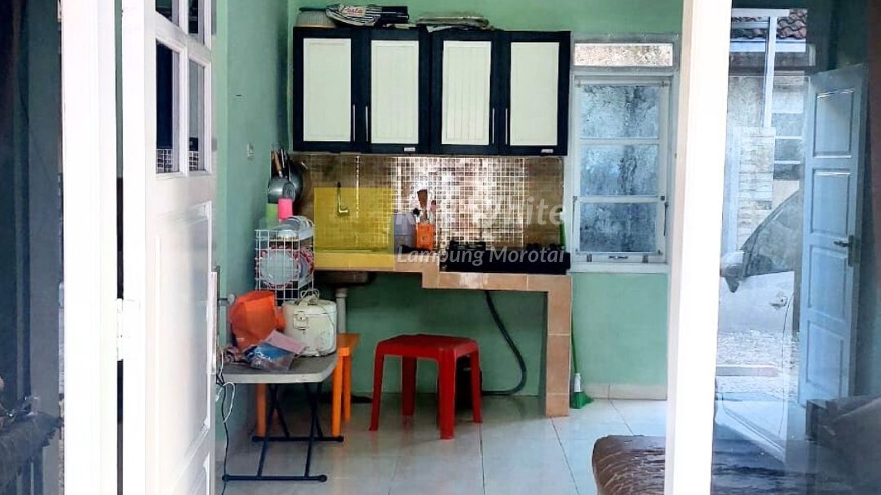Rumah Furnished Dekat MBK