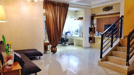 Rumah 3 lantai baru Renovasi siap huni lokasi Ok di Janur Elok Kelapa Gading