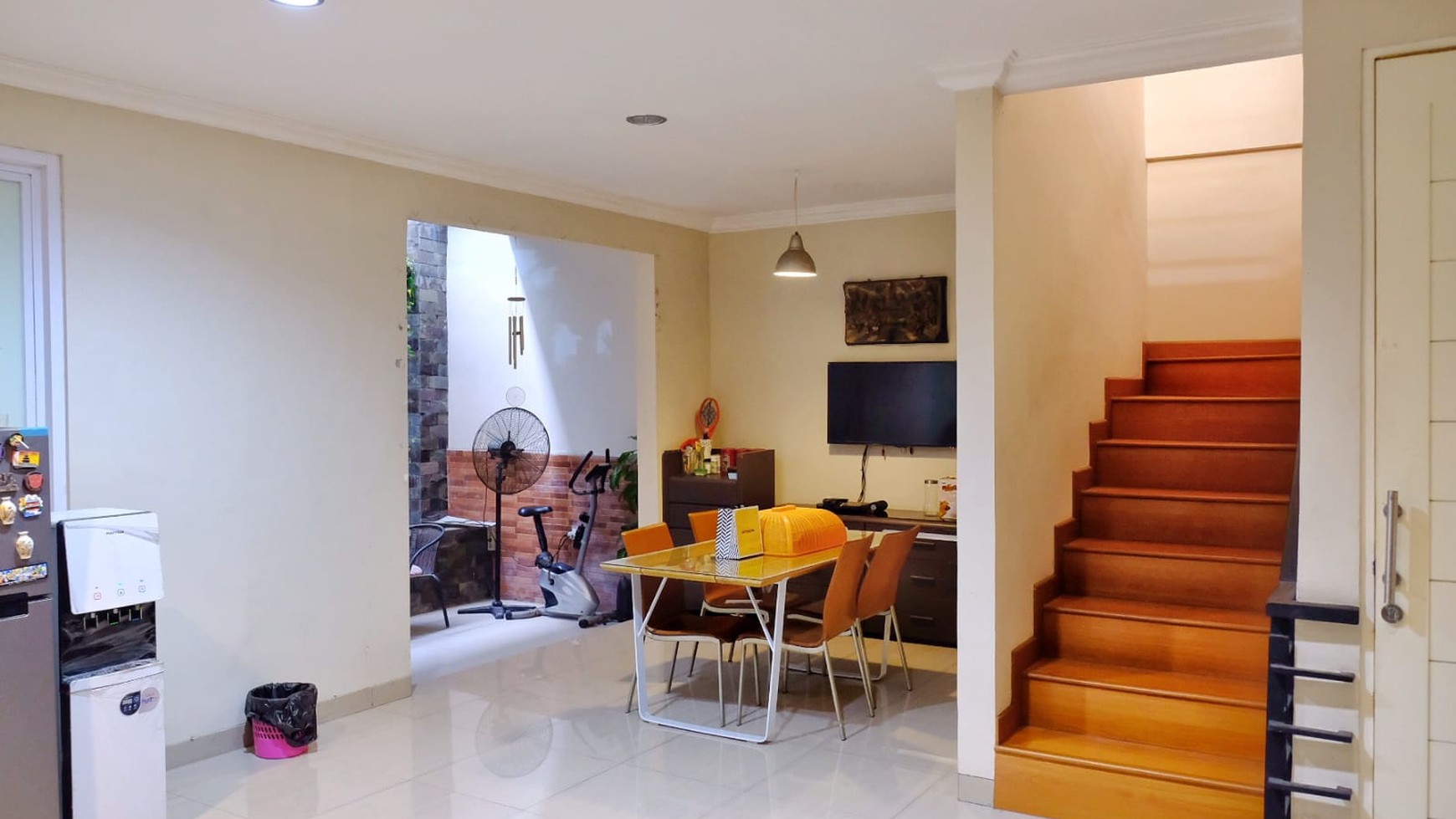 Rumah 3 lantai baru Renovasi siap huni lokasi Ok di Janur Elok Kelapa Gading
