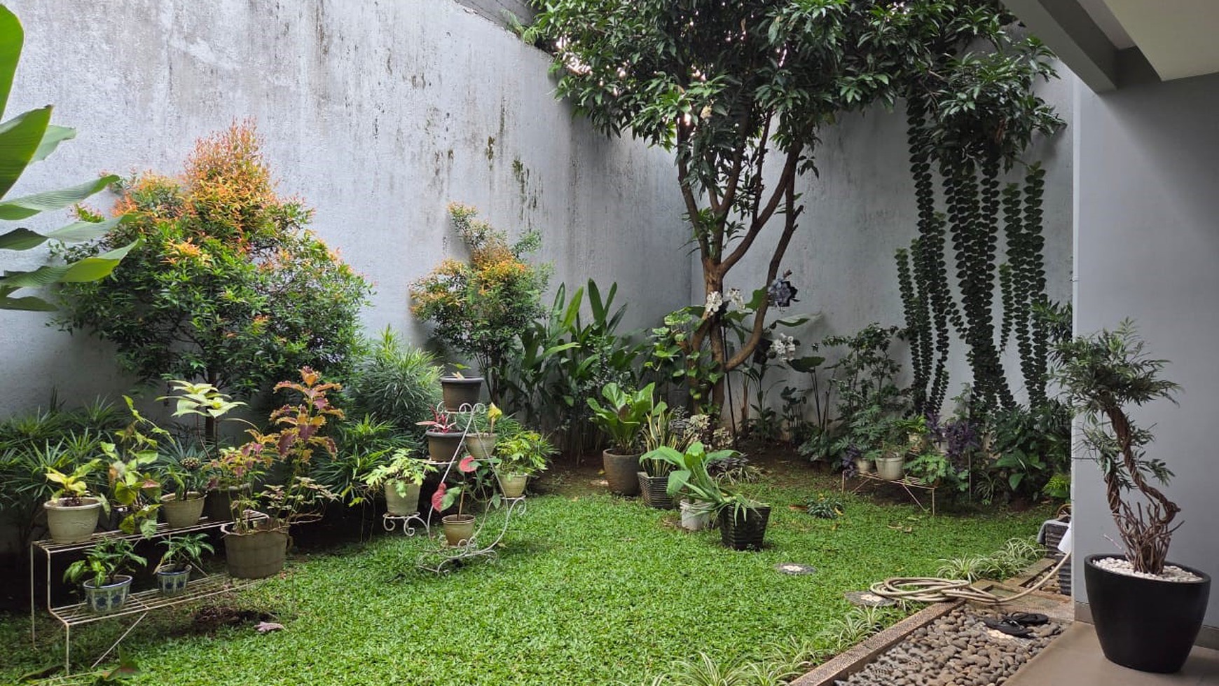 Rumah mewah siap huni di Bintaro Jaya