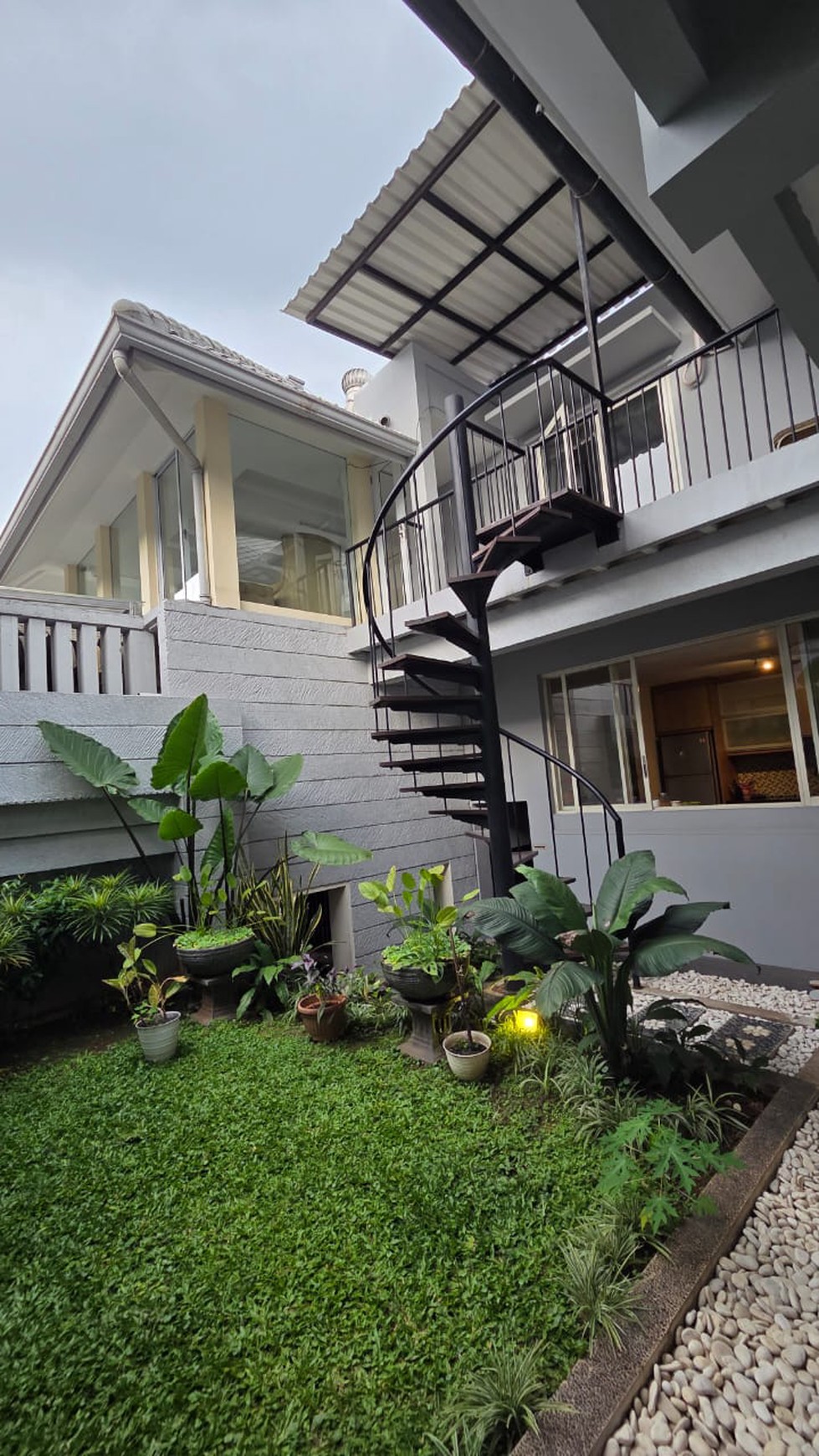 Rumah mewah siap huni di Bintaro Jaya