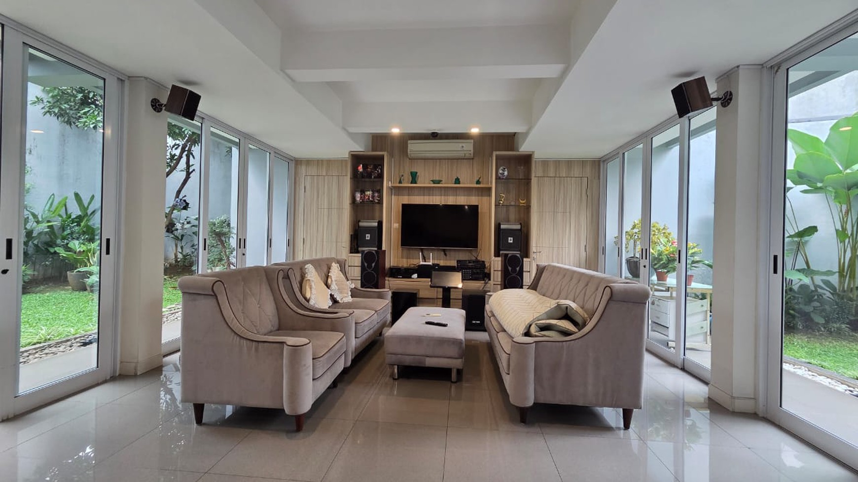 Rumah mewah siap huni di Bintaro Jaya