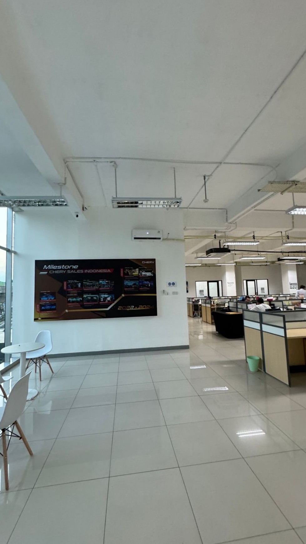JARANG ADA! Gedung di Wolter