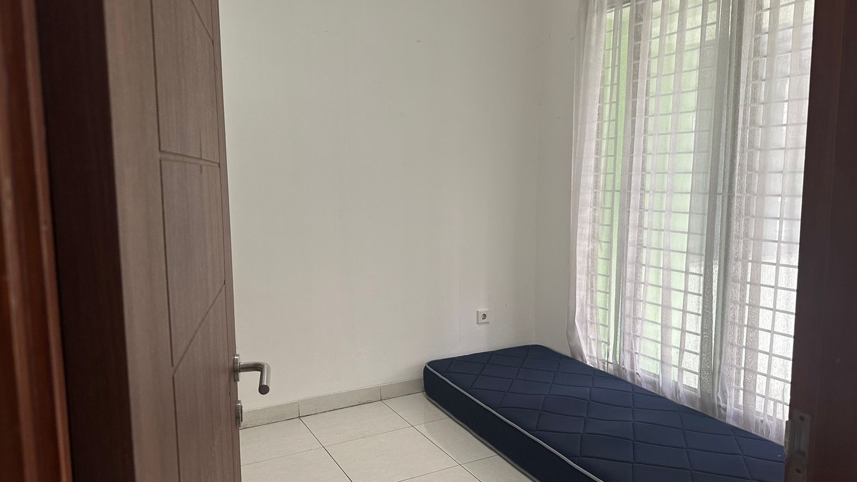 Rumah Bagus Di Emerald Garden Bintaro Jaya Sektor 9