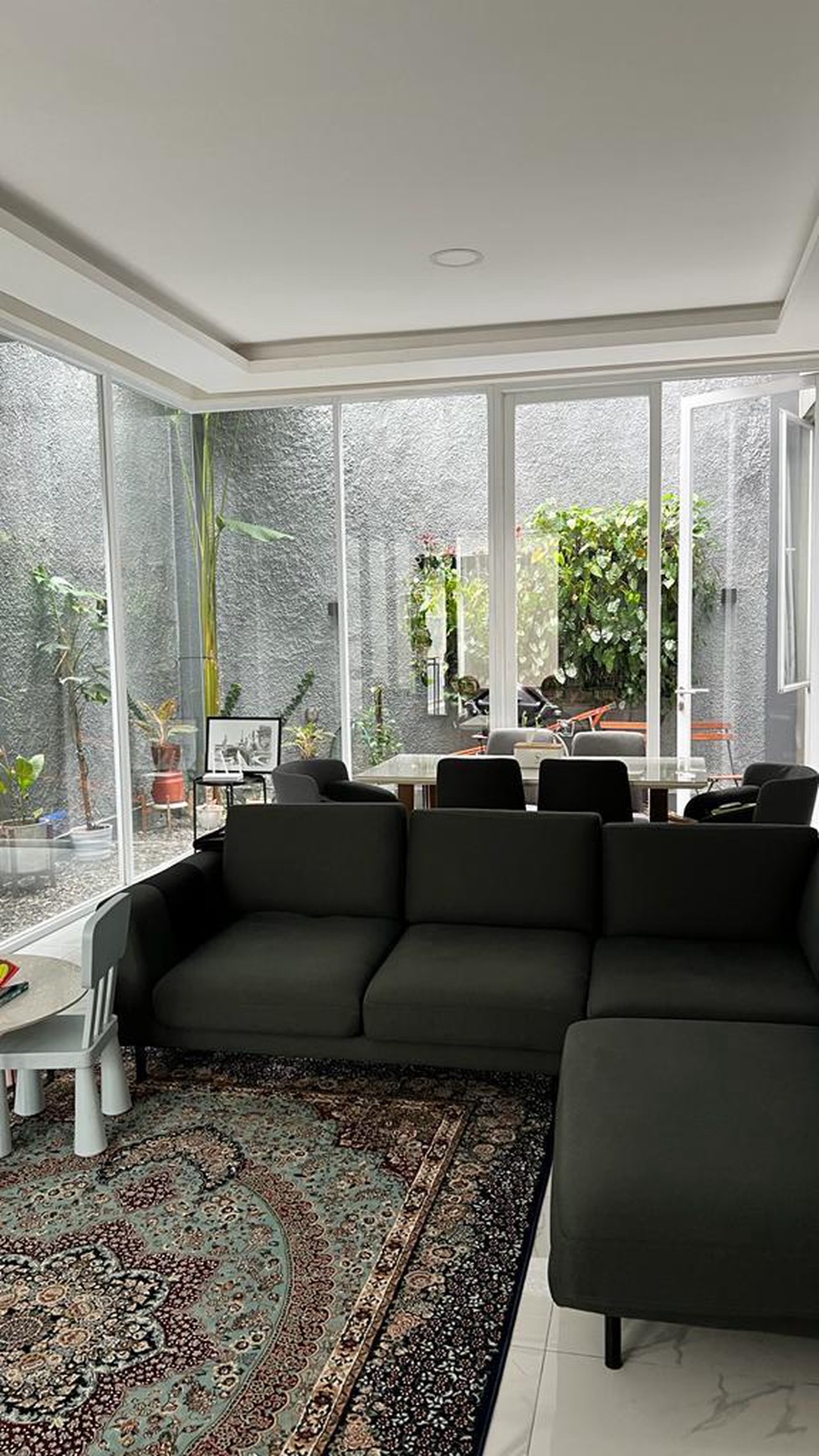 Rumah Cantik Discovery Eola Bintaro, Tangerang Selatan