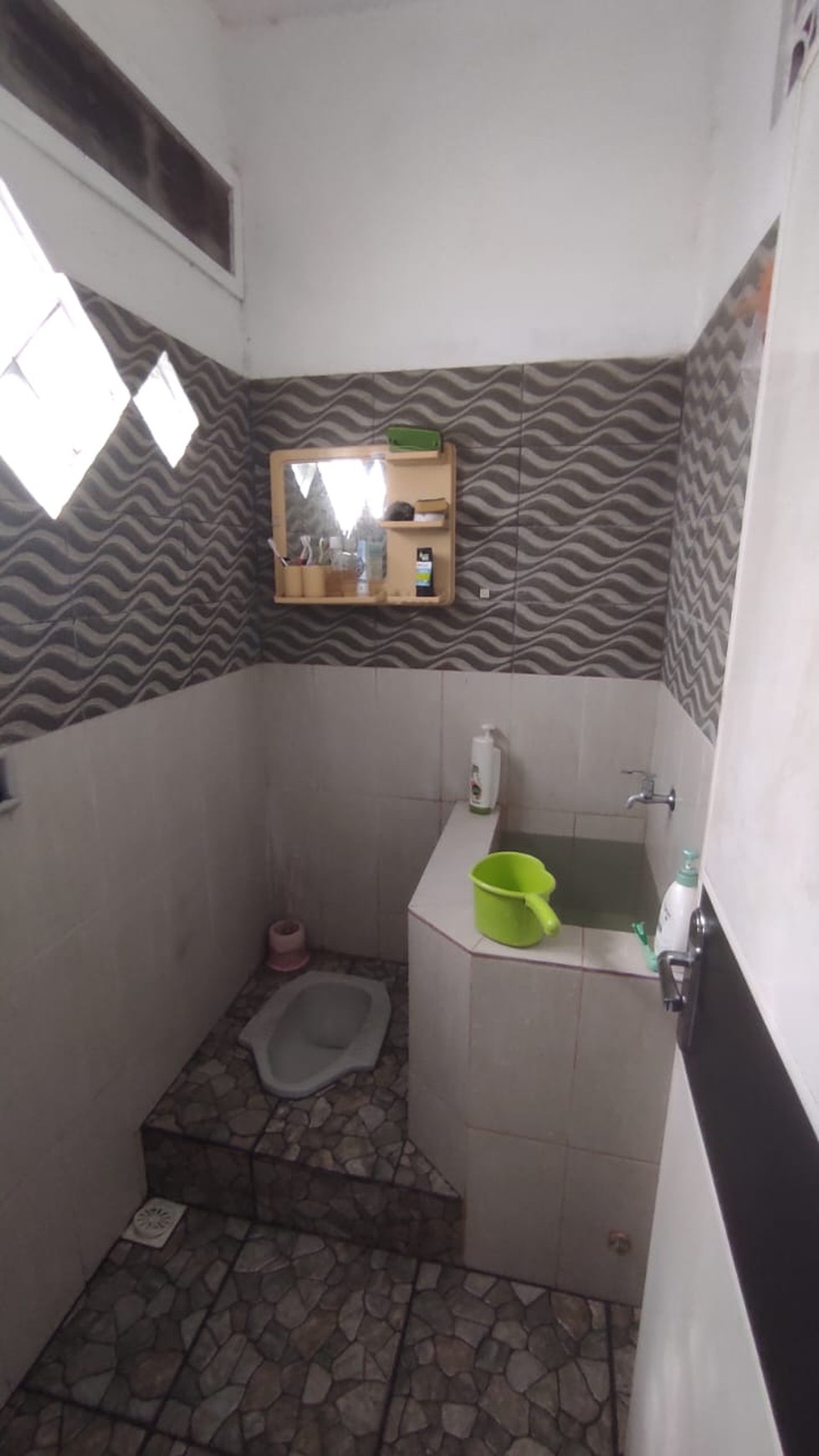 Dijual Cepat Rumah Siap Huni Lokasi Di Karangempat Surabaya