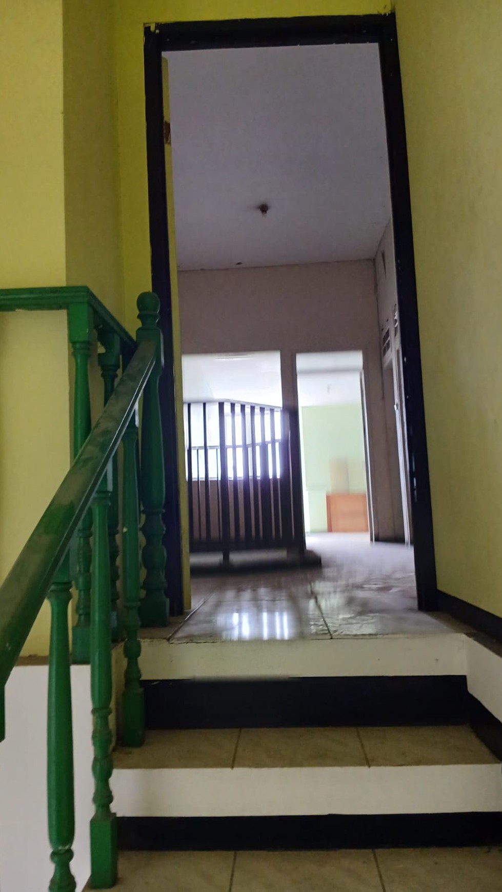 Disewakan Ruko Murah Siap Huni Lokasi Strategis Di Darmo Park Surabaya
