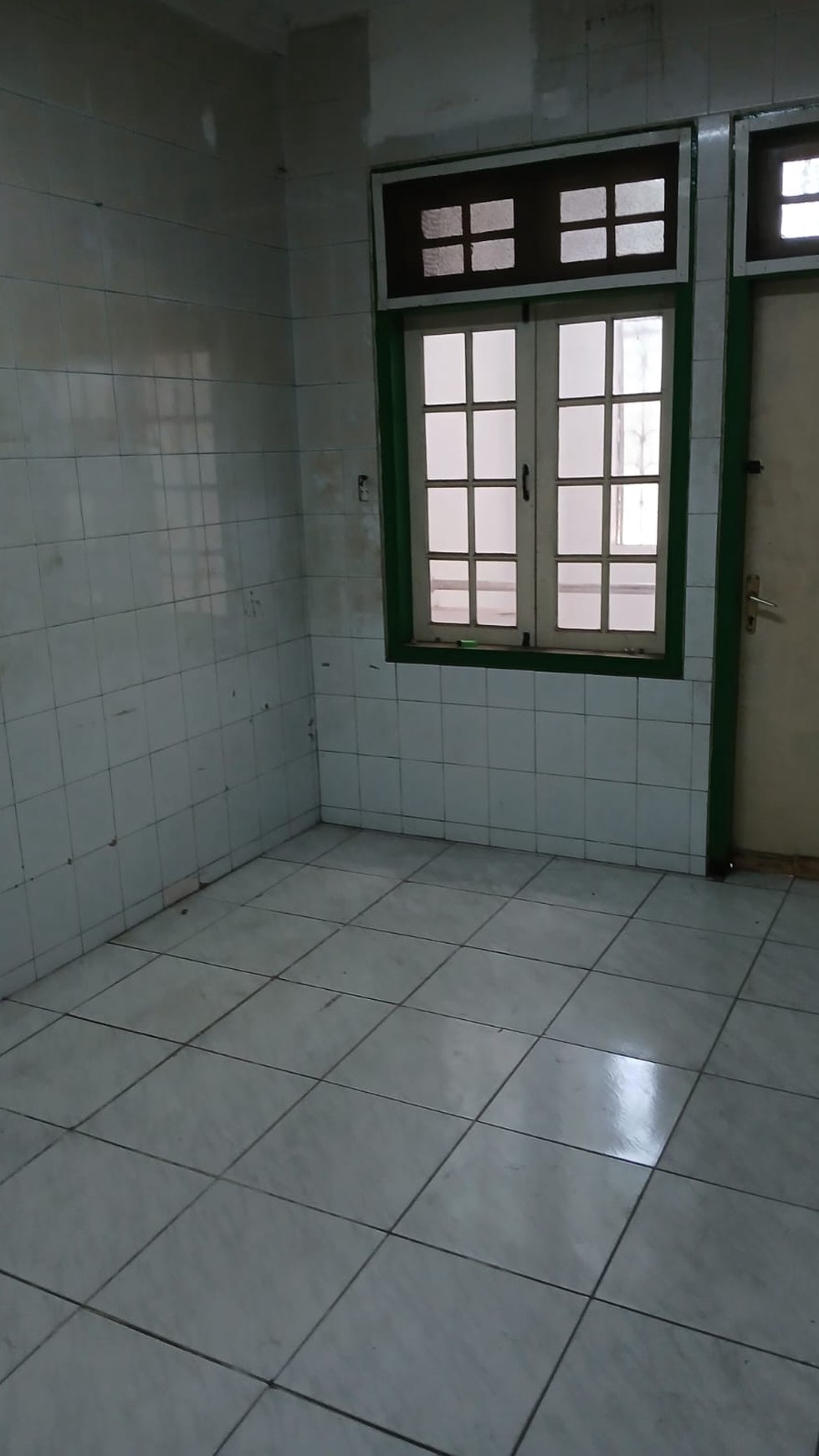 Disewakan Ruko Murah Siap Huni Lokasi Strategis Di Darmo Park Surabaya