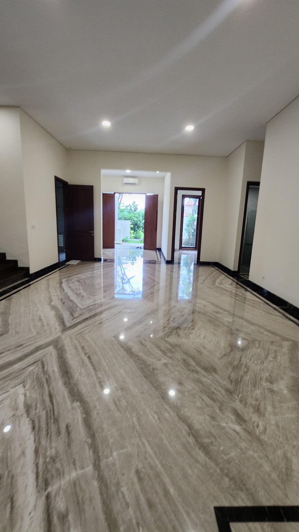 NEW HOUSE GOLF VIEW LANTAI MARMER ITALY DAN SIAP HUNI - CITRALAND