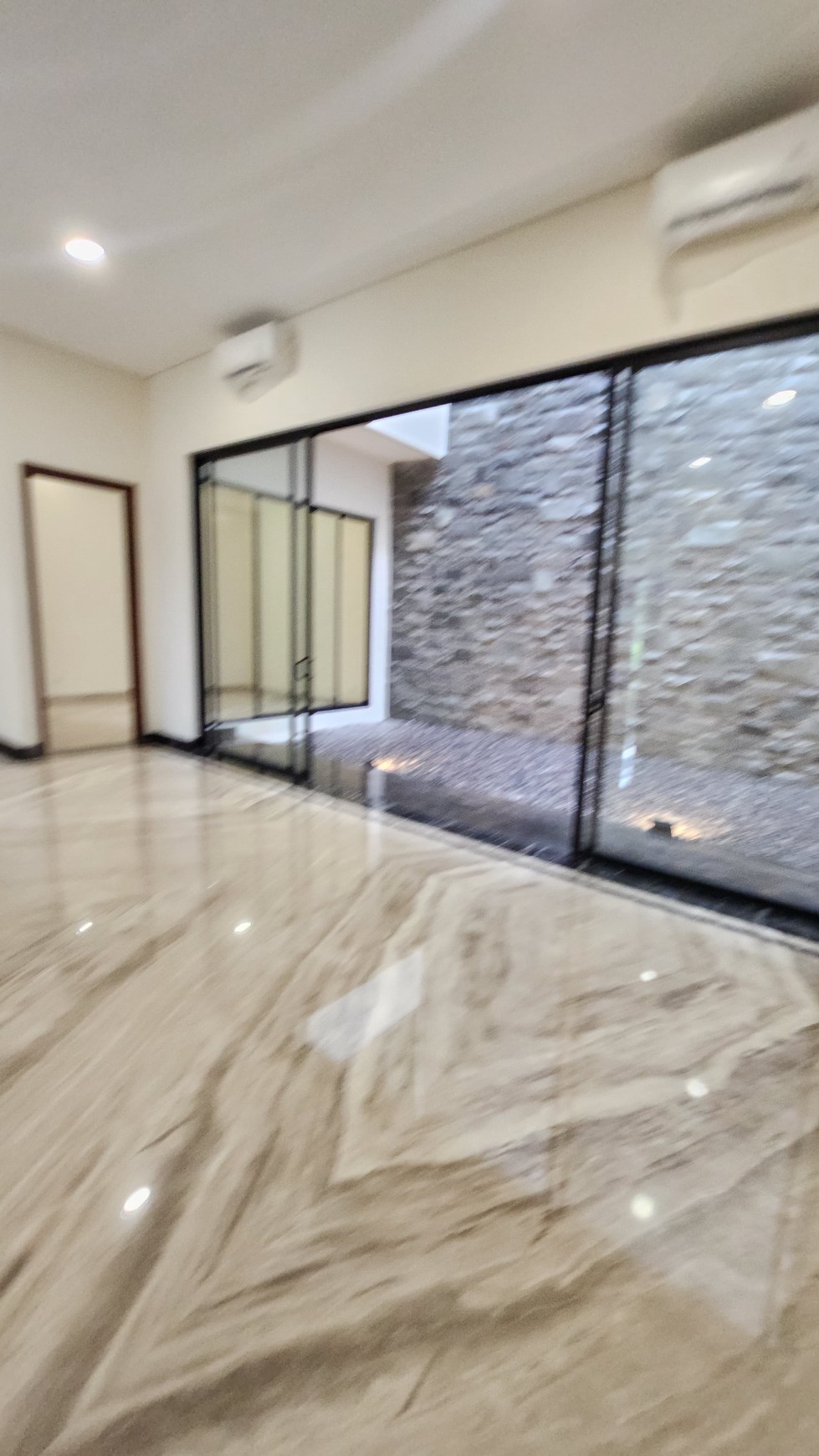 NEW HOUSE GOLF VIEW LANTAI MARMER ITALY DAN SIAP HUNI - CITRALAND