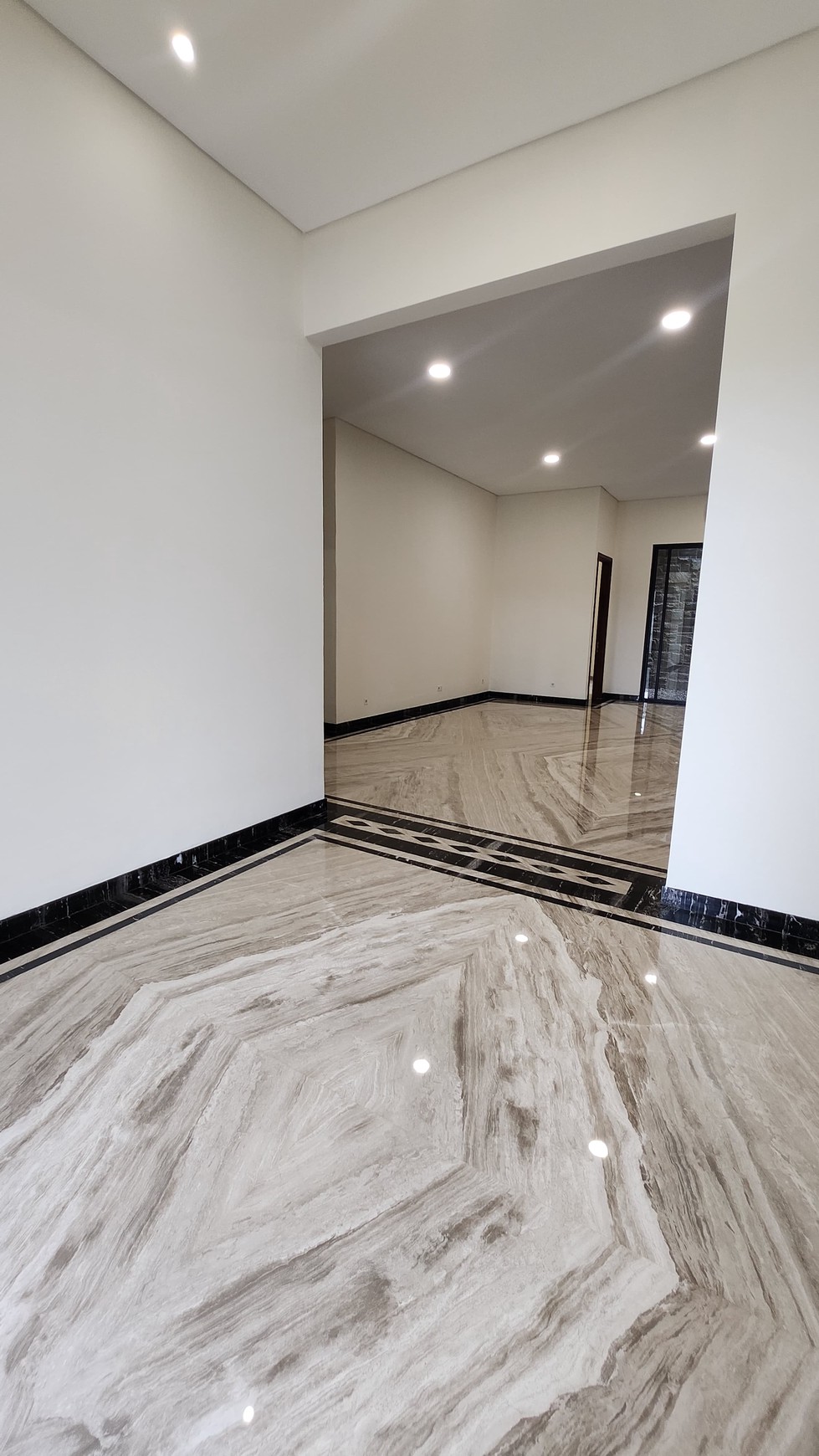 NEW HOUSE GOLF VIEW LANTAI MARMER ITALY DAN SIAP HUNI - CITRALAND