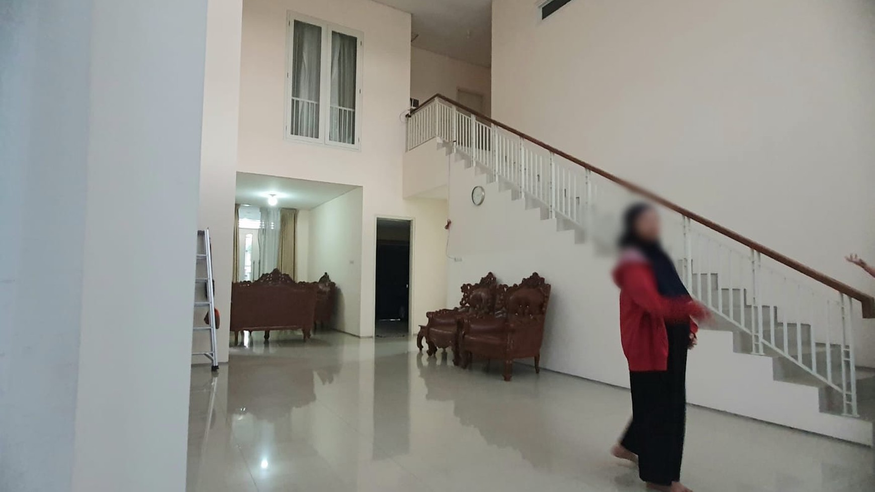 DIJUAL RUMAH DENGAN KOLAM RENANG PRIBADI DI ROYAL RESIDENCE SURABAYA BARAT
