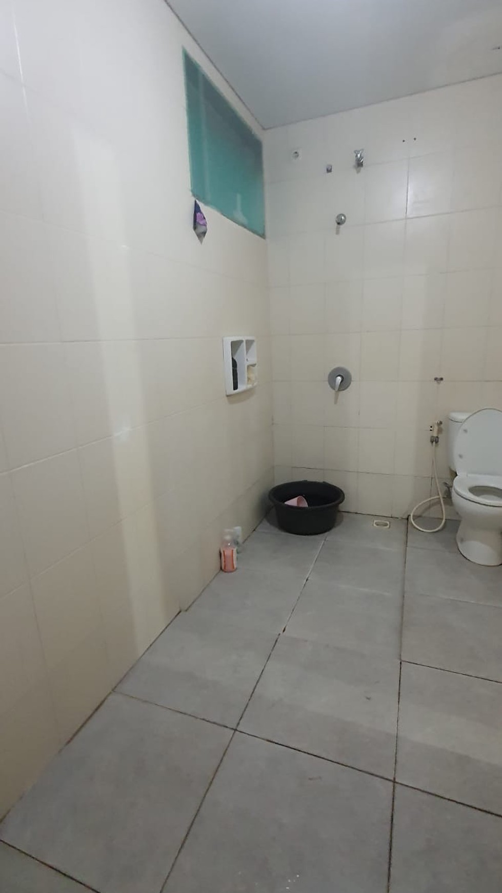 DIJUAL RUMAH DENGAN KOLAM RENANG PRIBADI DI ROYAL RESIDENCE SURABAYA BARAT