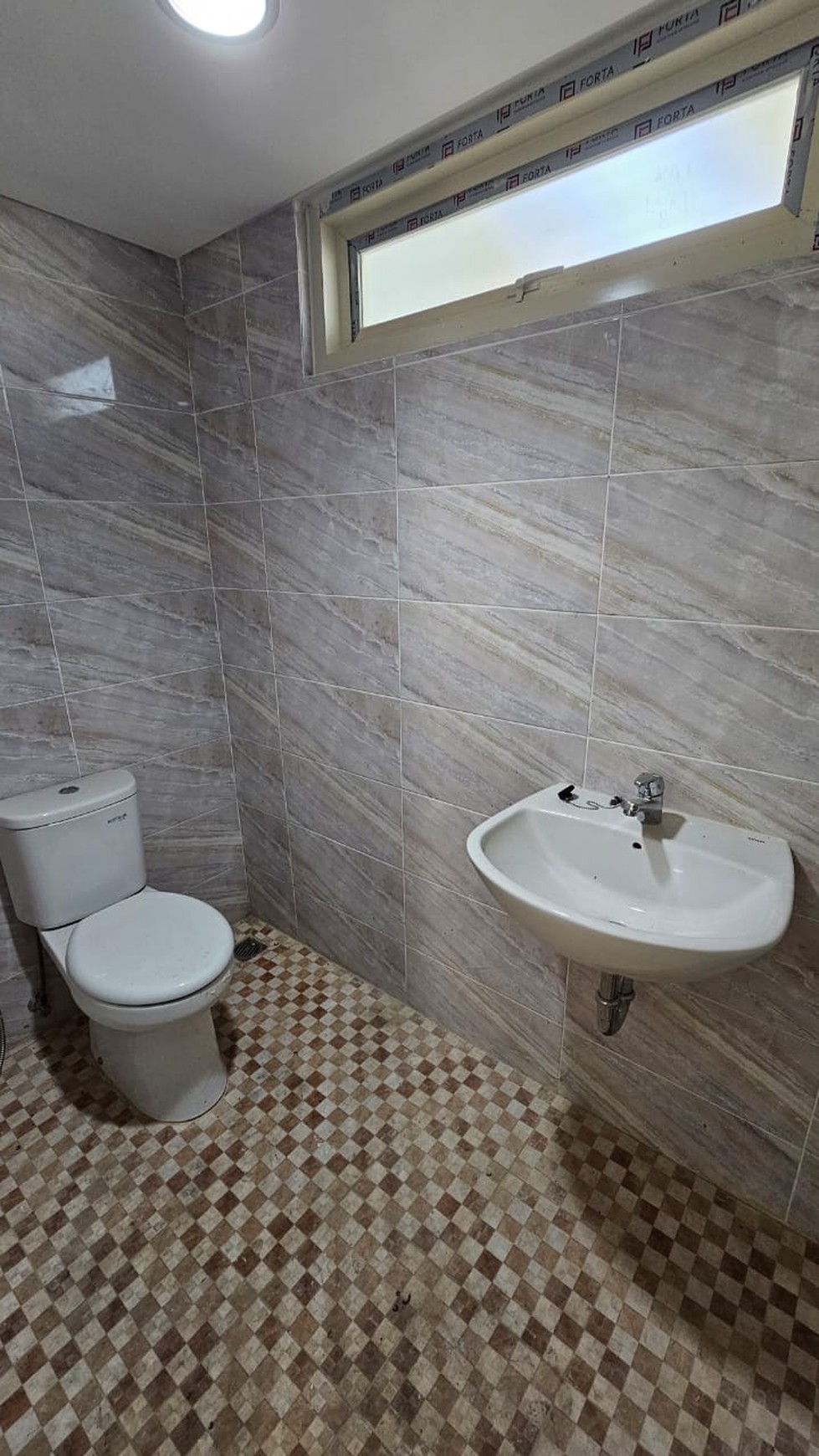 RUMAH BARUGRESS MODERN MINIMALIS DI ROYAL RESIDENCE SURABAYA BARAT