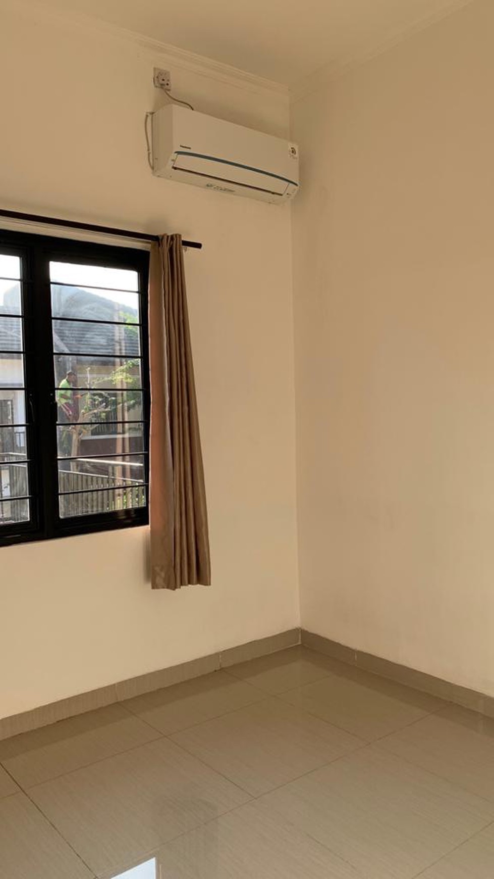 Rumah Siap Huni , Rapi di Perumahan Pondok Aren 