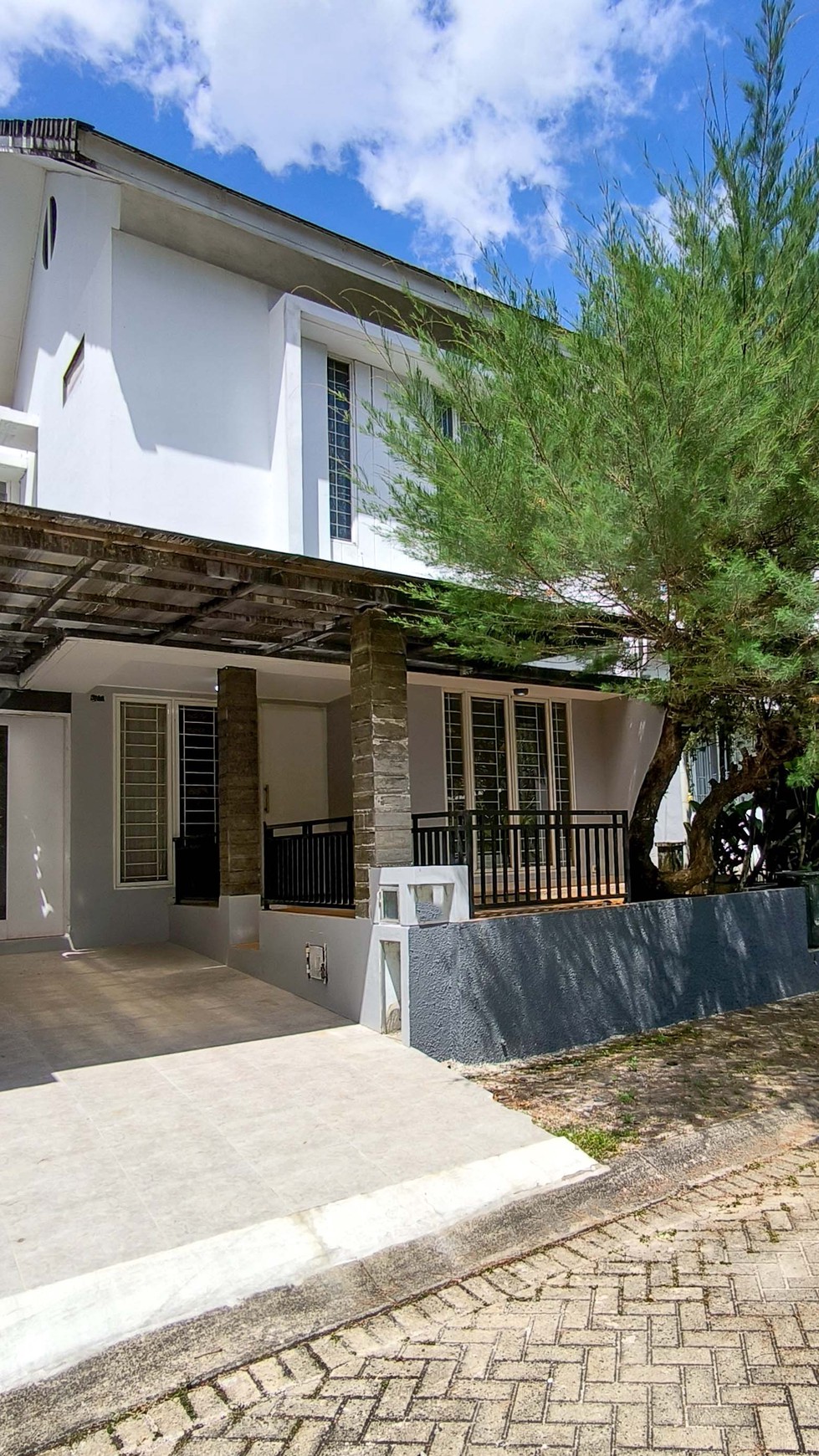 Rumah Bagus Di Emerald View Bintaro Jaya Sektor 9