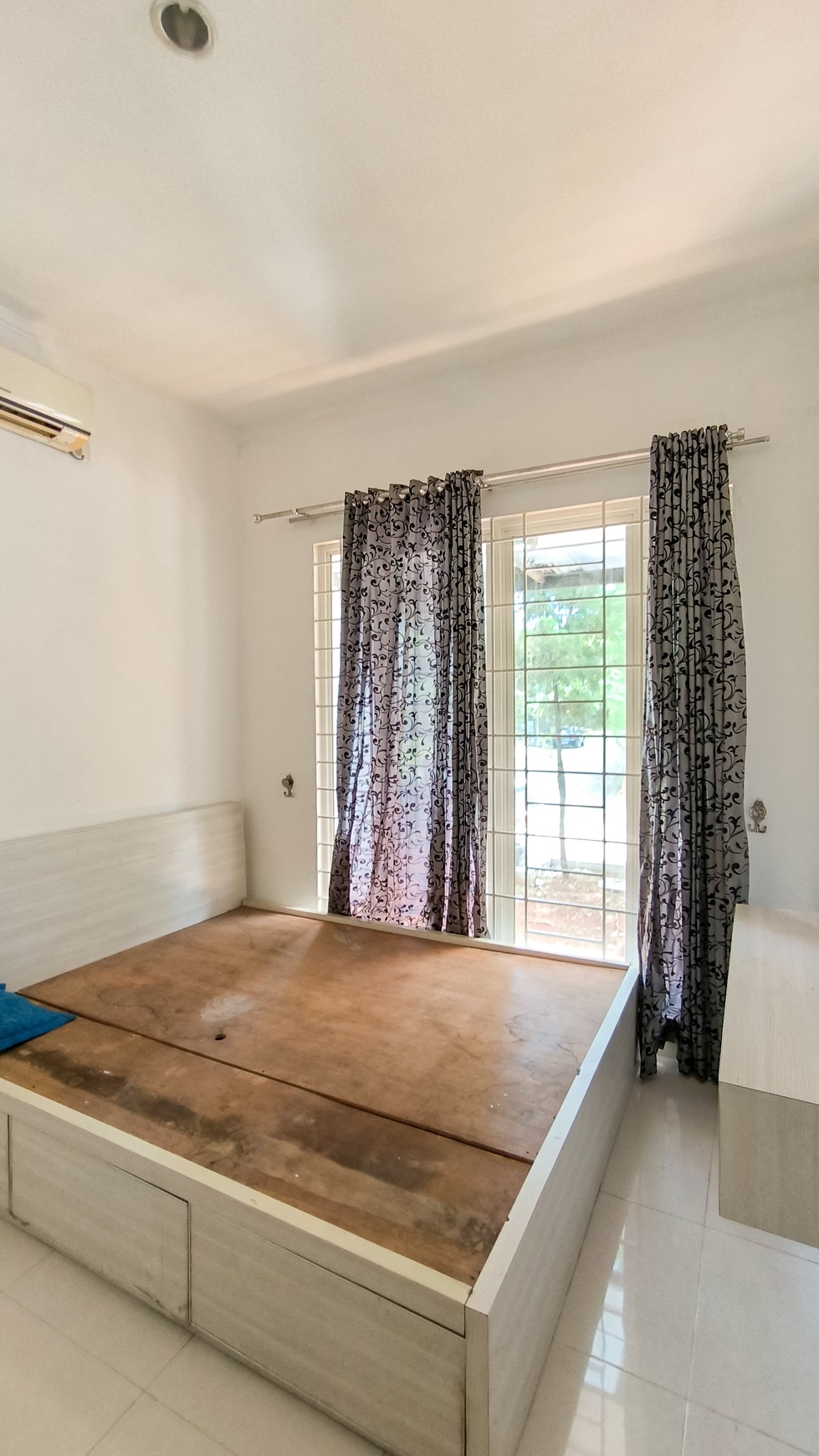 Rumah Bagus Di Emerald View Bintaro Jaya Sektor 9