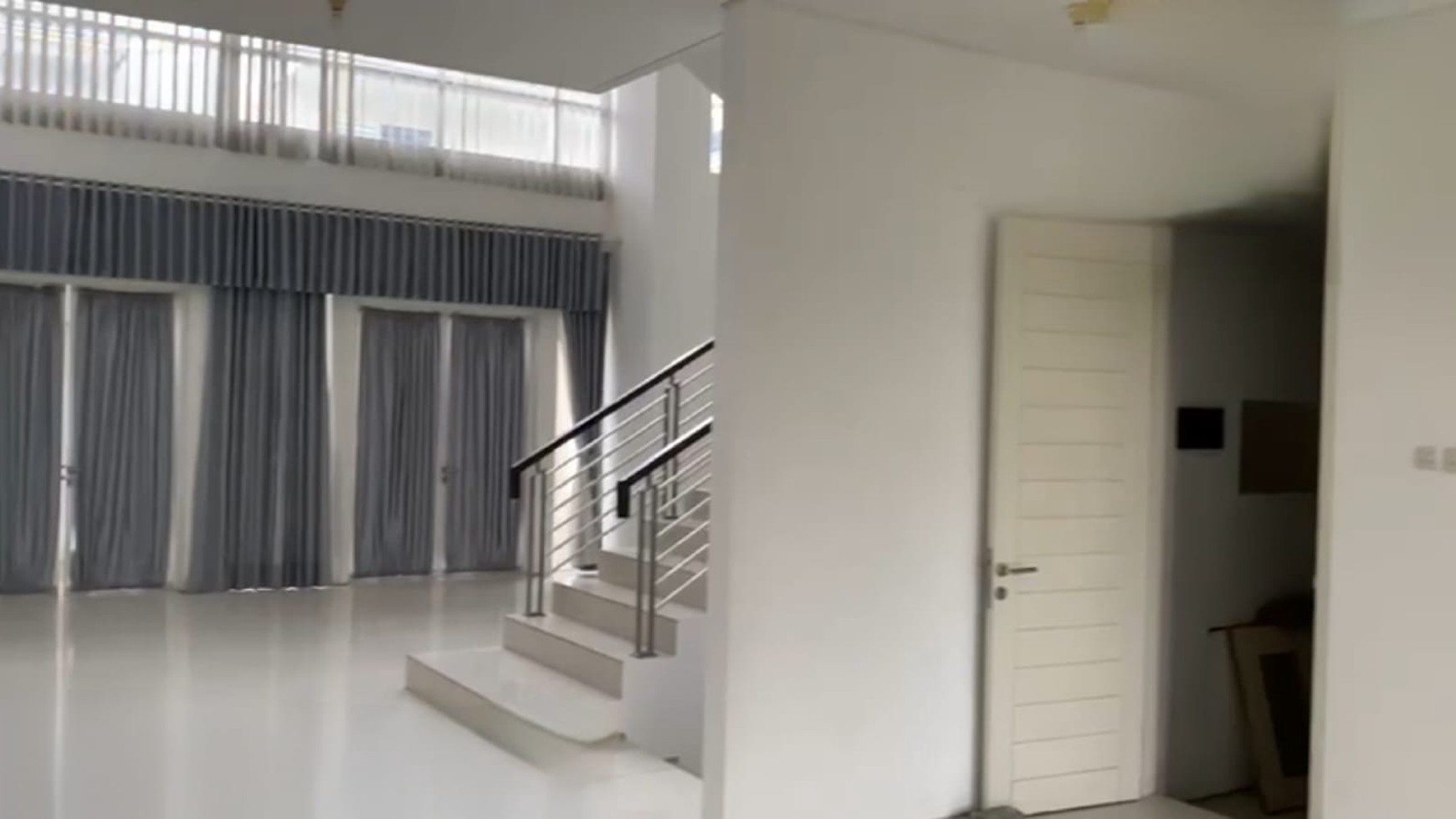 RUMAH MEWAH SIAP HUNI - ROYAL RESIDENCE LUAR CLUSTER