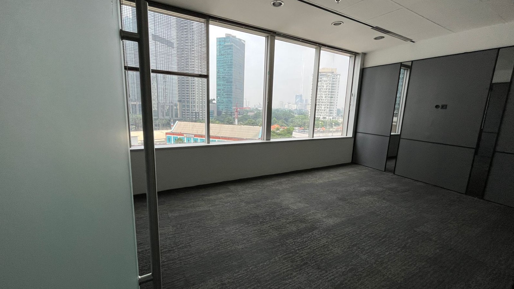 Kantor Siap Pakai Di Menara Sudirman  Jakarta Pusat