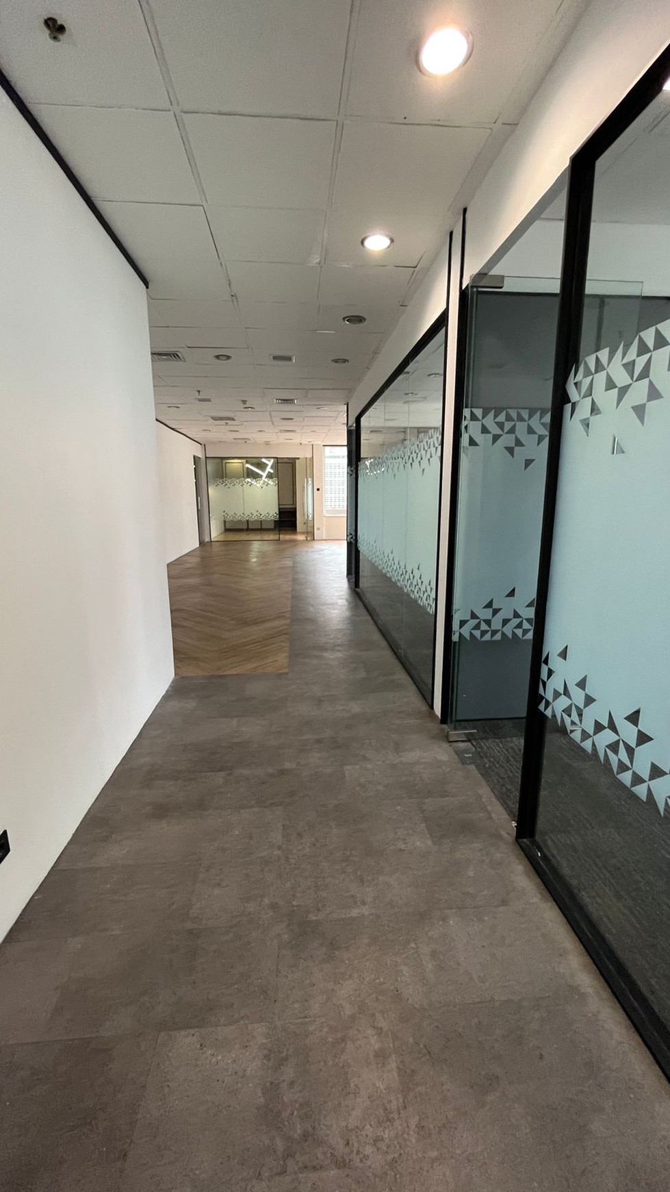 Kantor Siap Pakai Di Menara Sudirman  Jakarta Pusat